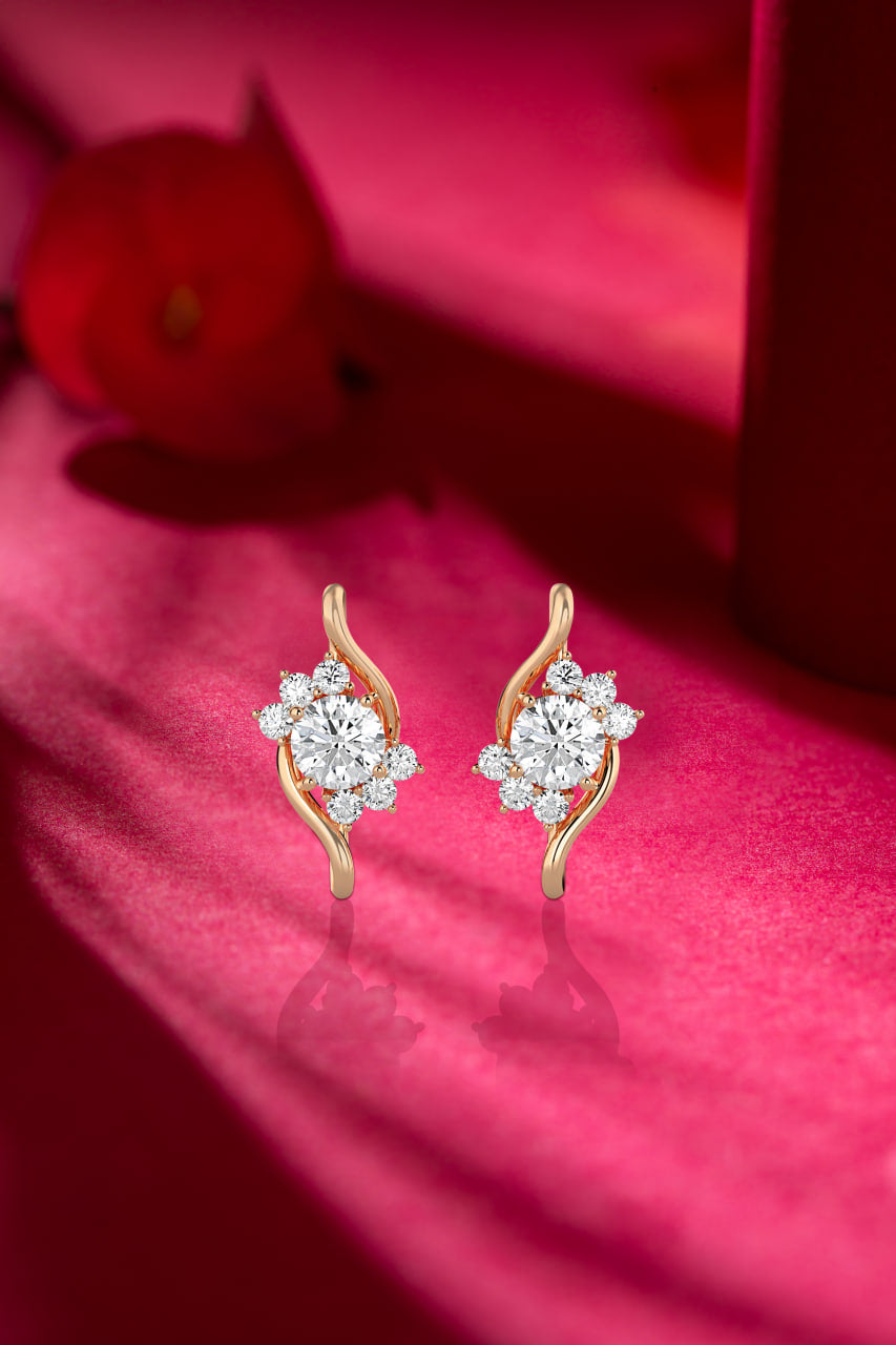 Solitaire Diamond earstuds with Artisanal Gold Strands Audiam